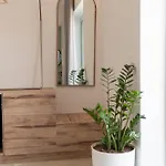 Sarandaview 아파트 *