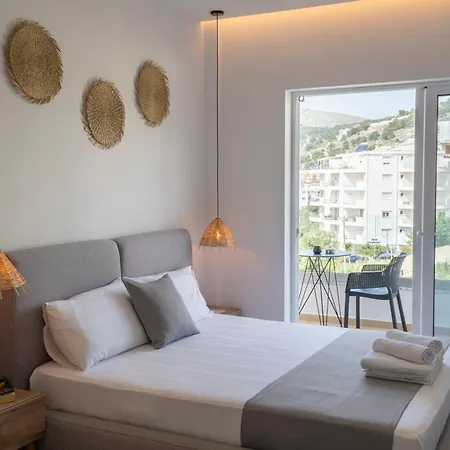 Sarandaview Apartment *